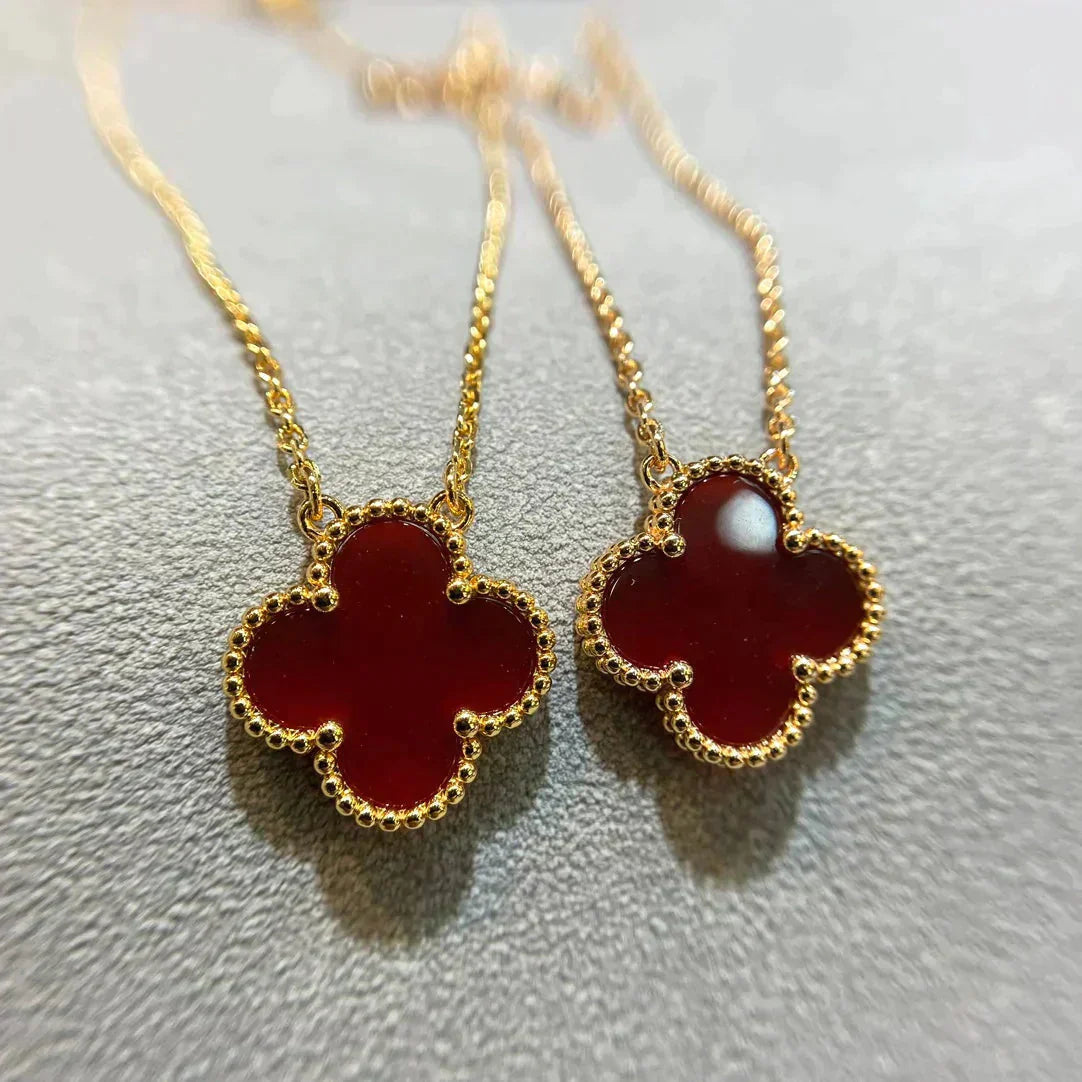 [Raffine] COLLAR DE UNA SOLA FLOR DE CORNALINA DE 15 MM DE TRÉBOL