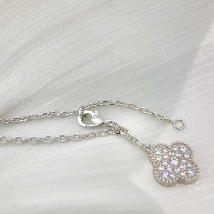 [Raffine] COLLAR DE PLATA Y DIAMANTES CON 5 MOTIVOS DE TRÉBOL