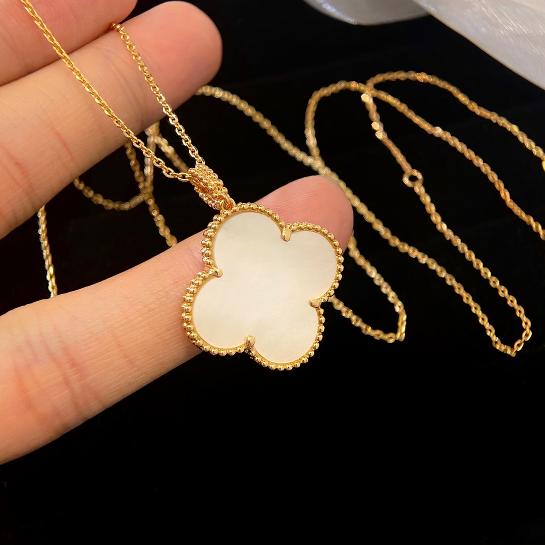 [Raffine] COLLAR CON COLGANTE GRANDE DE TRÉBOL DE 25 MM CON MOP