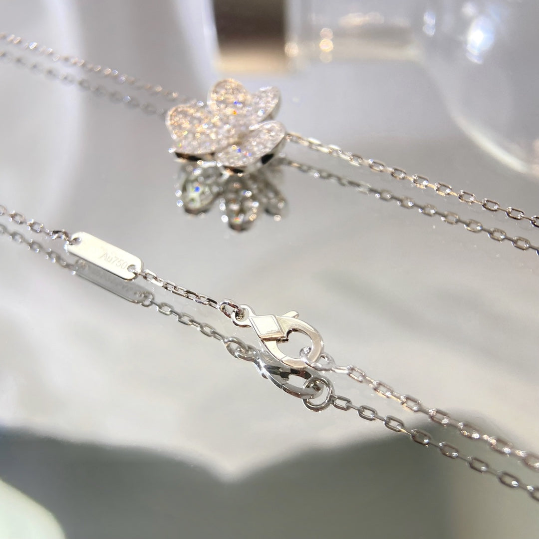 [Raffine]COLLAR DE DIAMANTES CON FLOR
