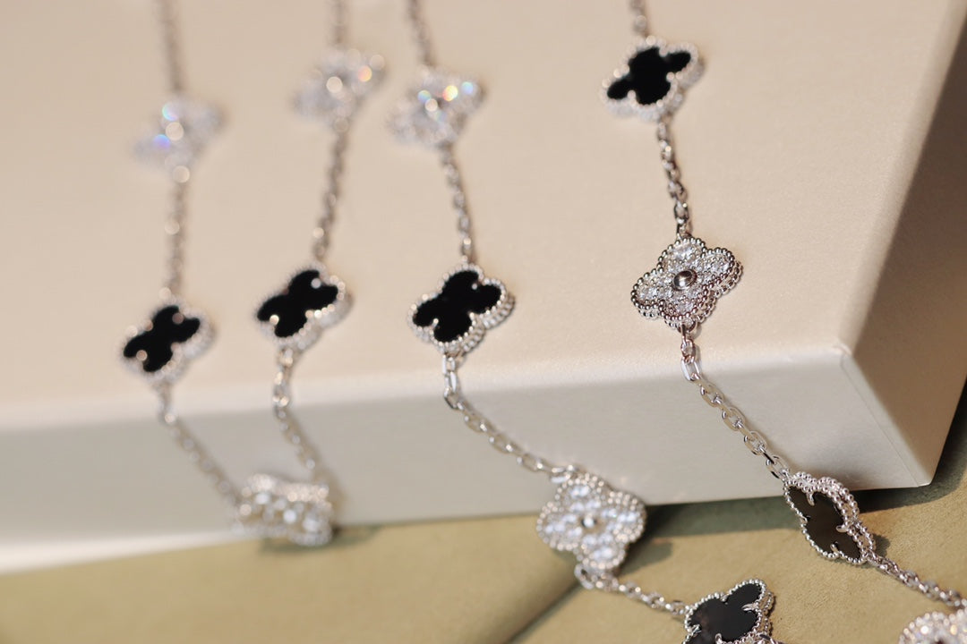 [Raffine]CLOVER 20 MOTIFS ONYX DIAMOND SILVER