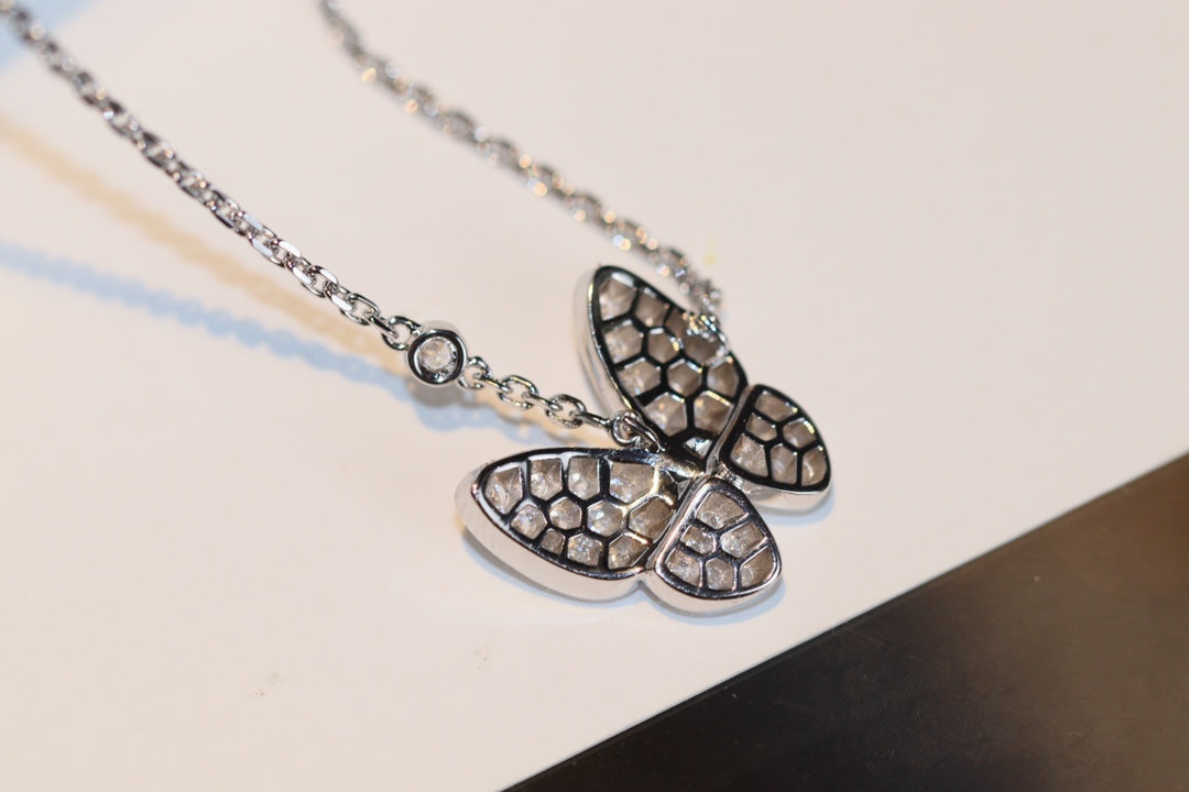 [Raffine] COLLAR DE MARIPOSA Y DIAMANTES