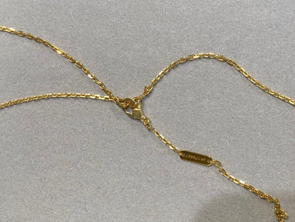 [Raffine] COLLAR TRÉBOL 25MM ORO CORNALINA