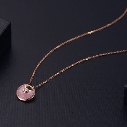 [Raffine] COLLAR AMULETTE DE ORO ROSA CON TRAPEADOR ROSA