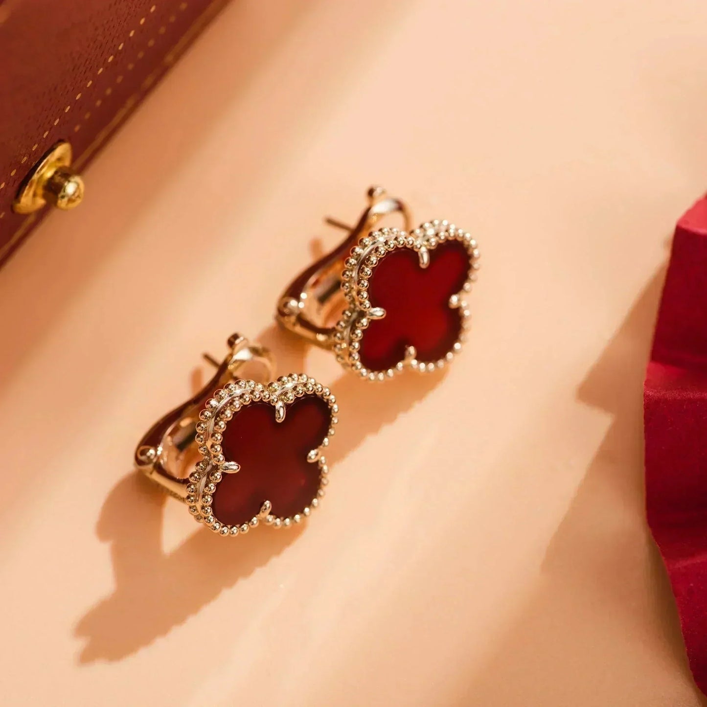 [Raffine]CLOVER MEDIUM 1 MOTIFS CARNELIAN  EARRINGS