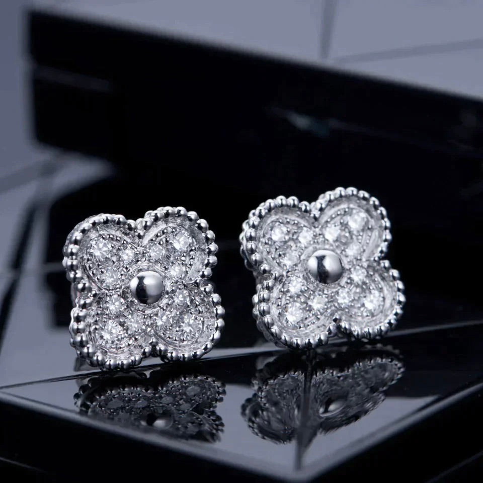 [Raffine]CLOVER 1 MOTIFS DIAMOND STUD EARRINGS SILVER