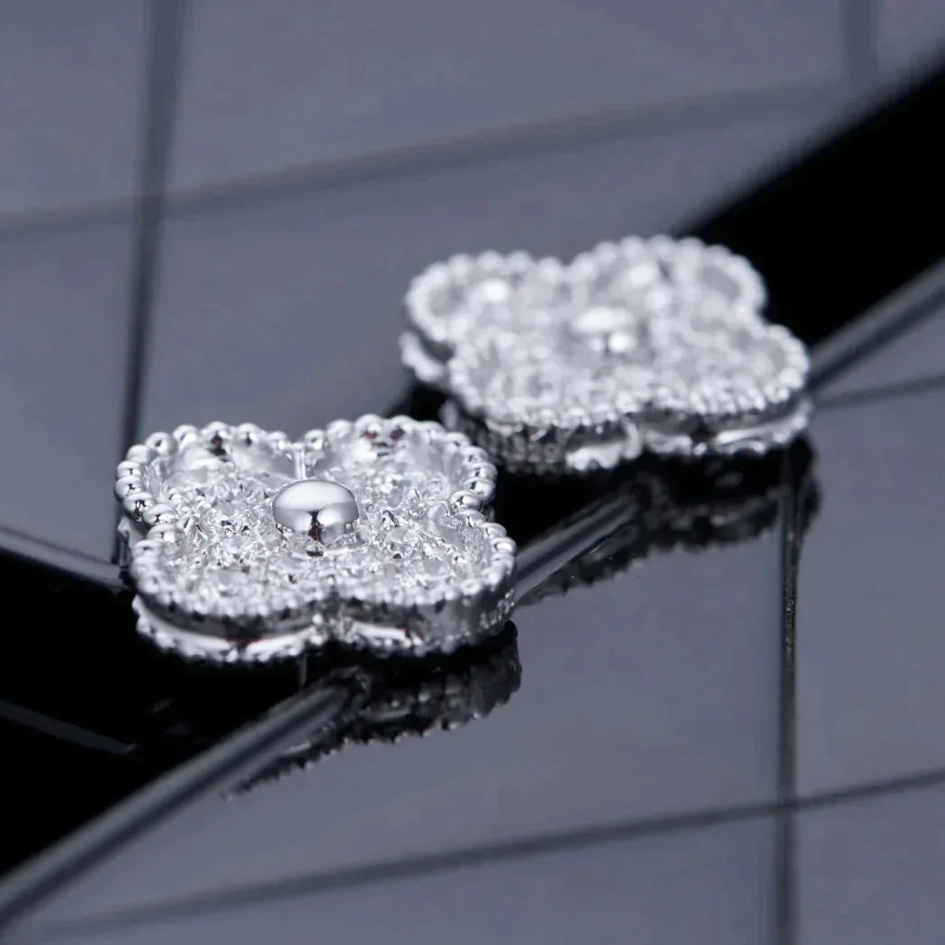 [Raffine]CLOVER 1 MOTIFS DIAMOND STUD EARRINGS SILVER