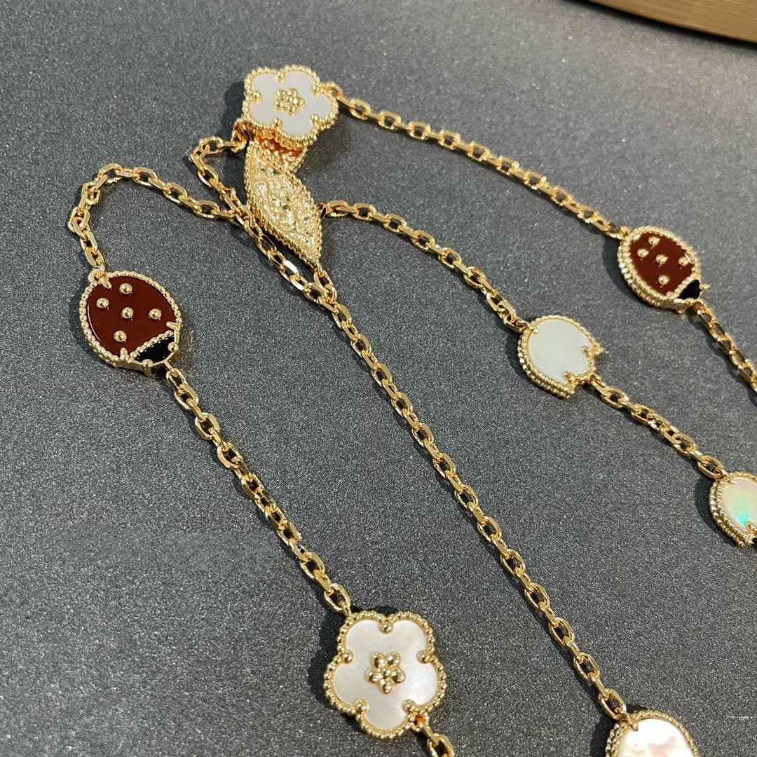 [Raffine] COLLAR DE ORO CON 15 MOTIVOS DE LUCKY SPRING