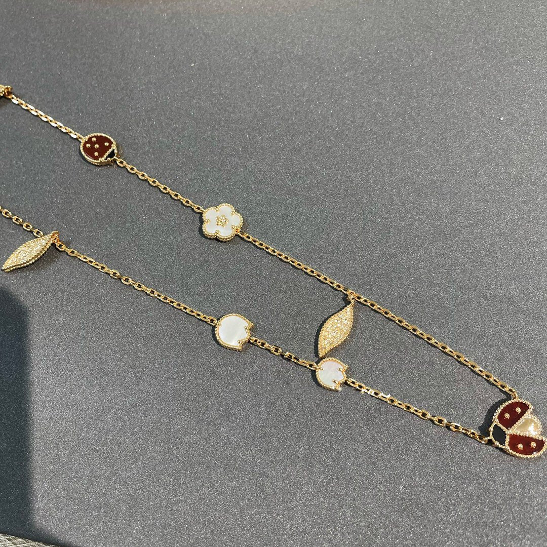 [Raffine] COLLAR DE ORO CON 15 MOTIVOS DE LUCKY SPRING
