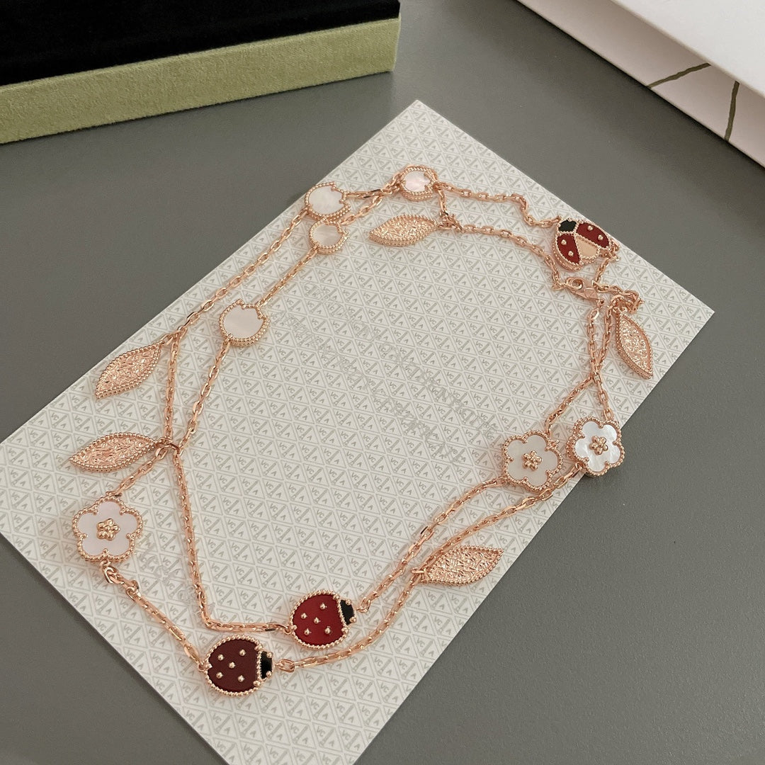 [Raffine] COLLAR DE ORO ROSA CON 15 MOTIVOS DE LUCKY SPRING