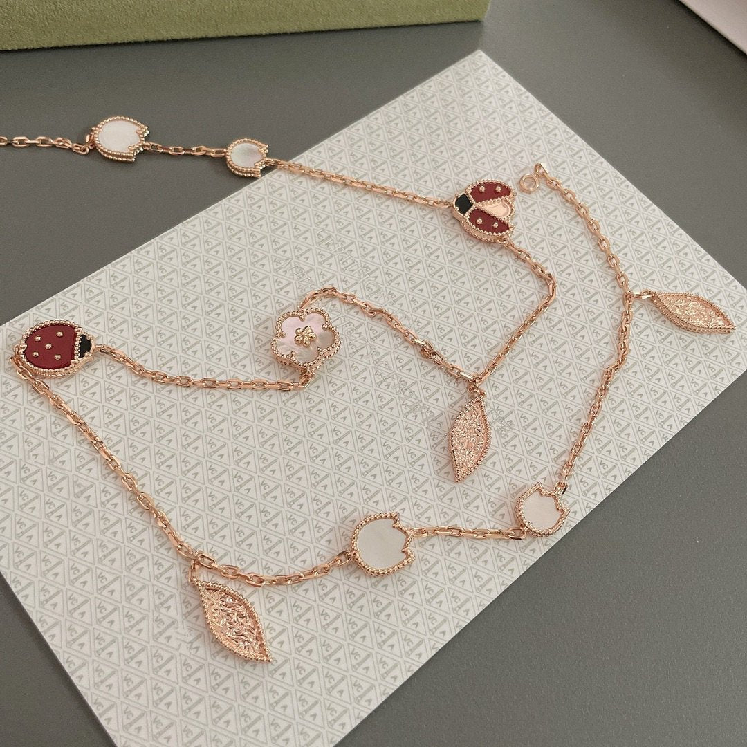 [Raffine] COLLAR DE ORO ROSA CON 15 MOTIVOS DE LUCKY SPRING