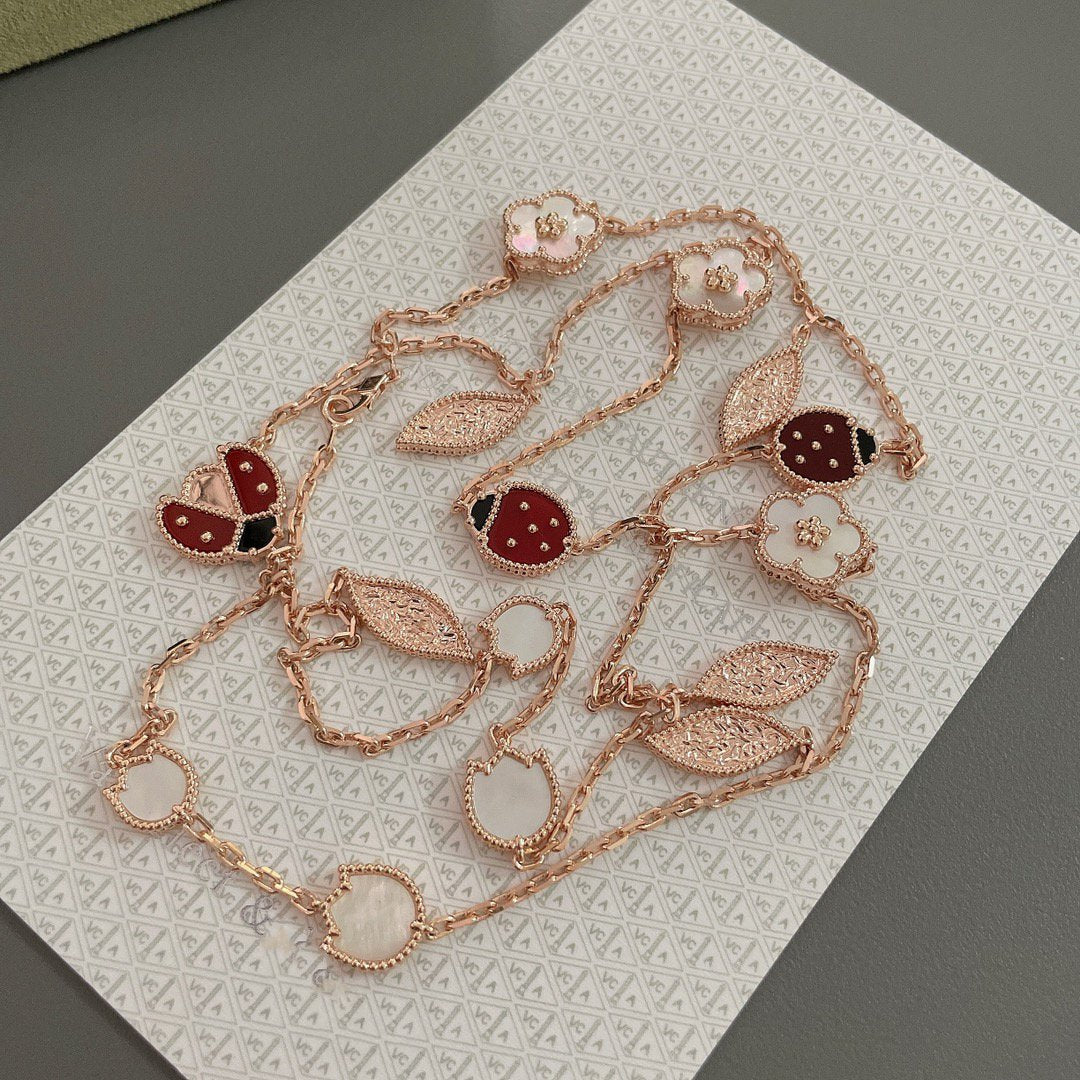 [Raffine] COLLAR DE ORO ROSA CON 15 MOTIVOS DE LUCKY SPRING