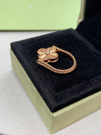 [Raffine]Anillo de oro rosa Clover Riversible