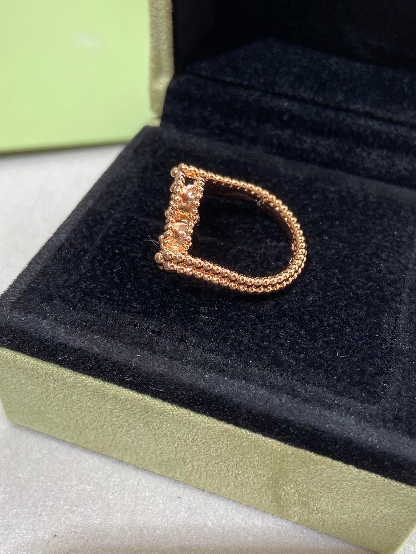 [Raffine]Anillo de oro rosa Clover Riversible