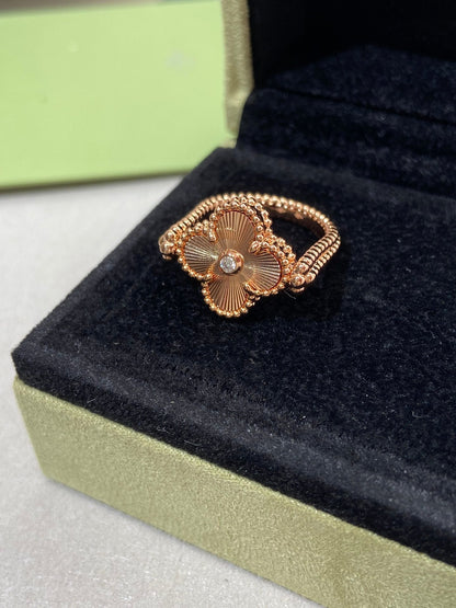 [Raffine]Anillo de oro rosa Clover Riversible