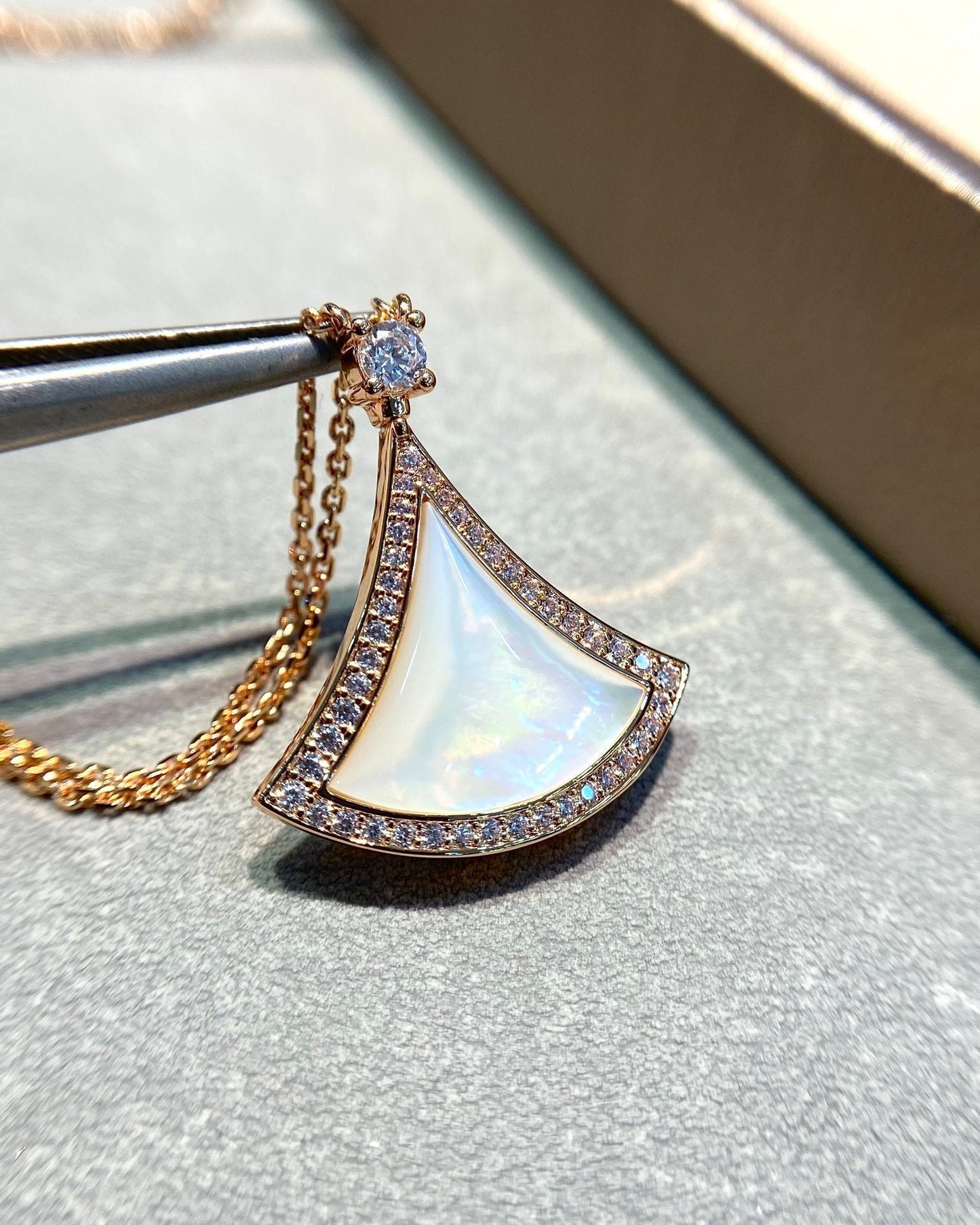 [Raffine] DREAM MOP COLLAR DE ORO ROSA CON DIAMANTES PAVÉ