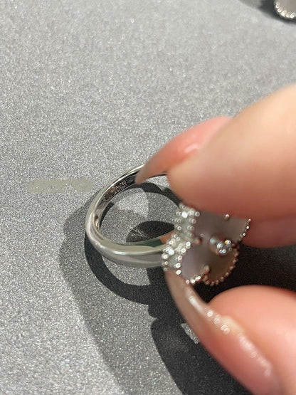 [Raffine]CLOVER SILVER MOP DIAMOND RING