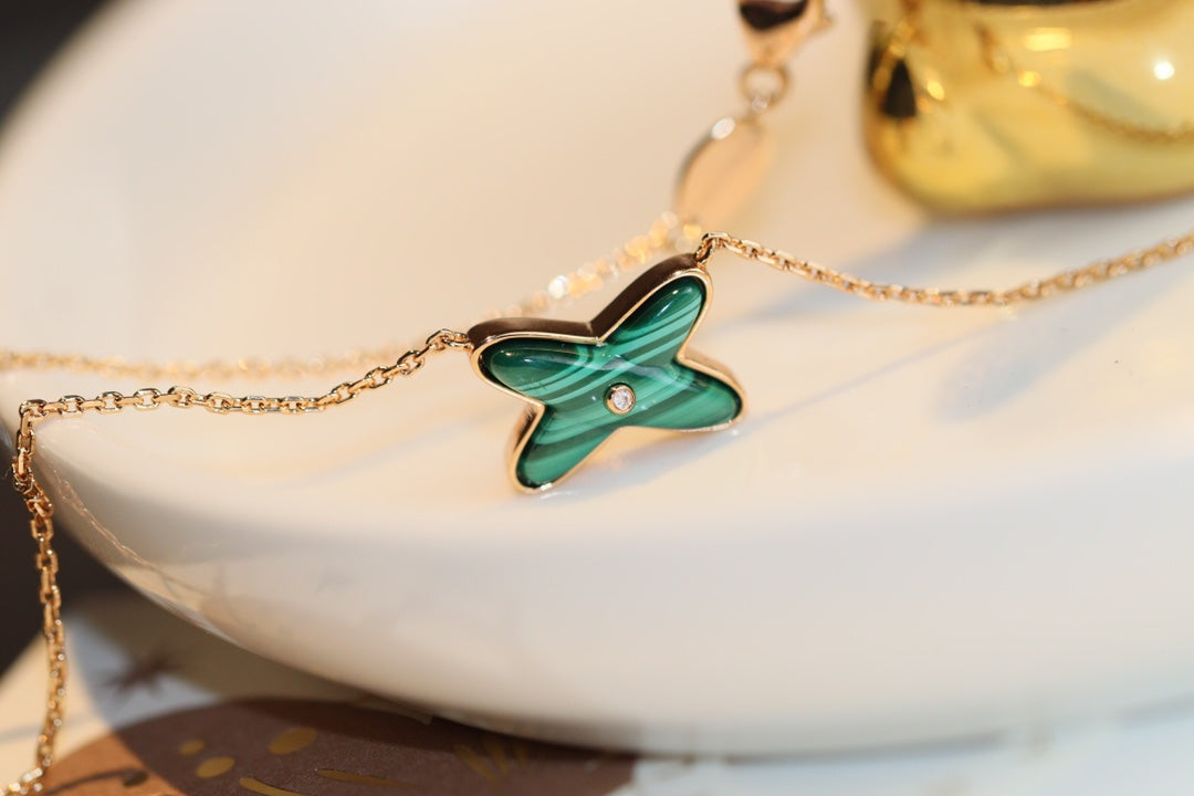 [Raffine]JEUX MALACHITE 1 DIAMOND PINK GOLD NECKLACE