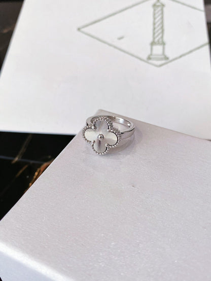 [Raffine]Anillo de plata de trébol