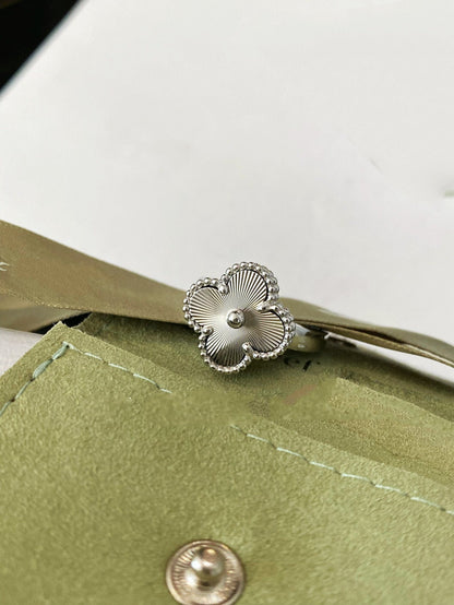 [Raffine]Anillo de plata de trébol