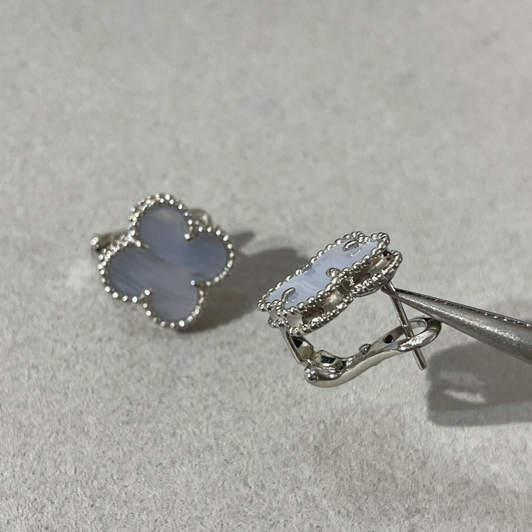 [Raffine]CLOVER CHALCEDONY SILVER STUD EARRINGS