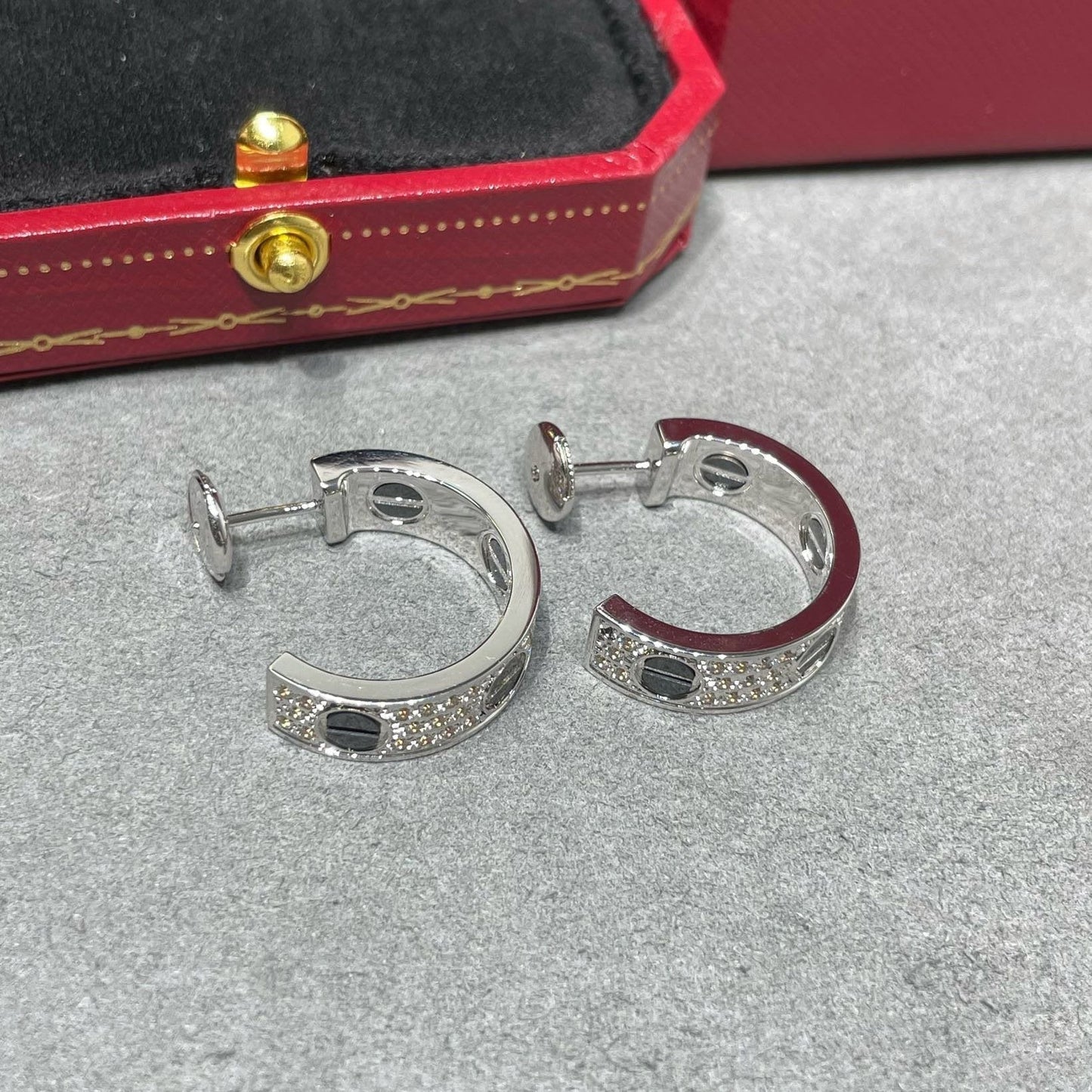 [Raffine]LOVE CERAMIC DIAMOND PAVED SILVER EARRINGS