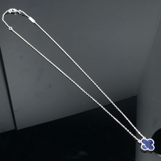 [Raffine] COLLAR LARGO DE PLATA CON TRÉBOL Y PIETERSITA
