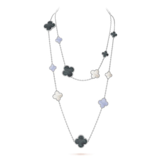 [Raffine] COLLAR DE PLATA CON 16 MOTIVOS DE TRÉBOL Y CALCEDONIA