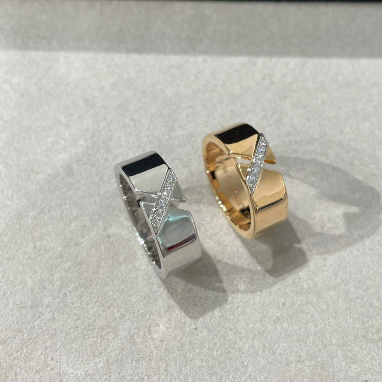 [Raffine]ANILLO DE DIAMANTE EVIDENCIA DE GRAVÁMENES