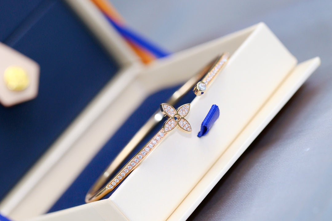 [Raffine]IDYLLE PINK GOLD OPEN BRACELET DIAMOND PAVED