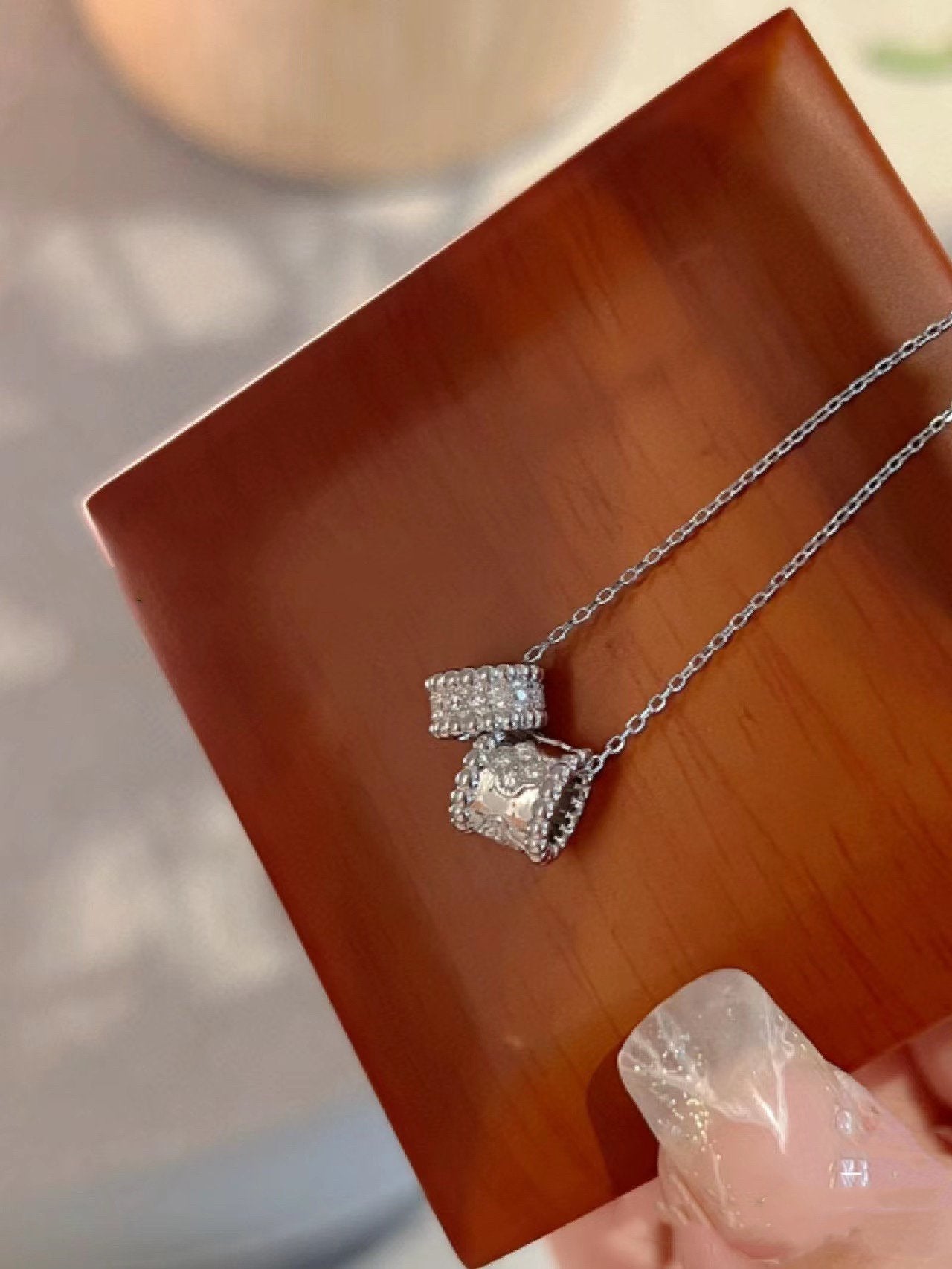 [Raffine]COLLAR PERLEE CON DOBLE COLGANTE DE PLATA Y DIAMANTES