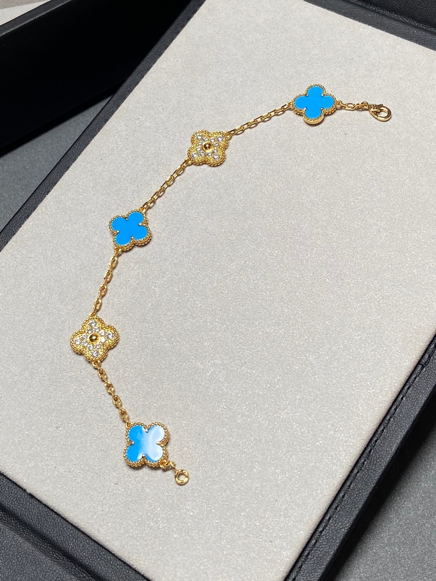 [Raffine]CLOVER 5 MOTIF BLUE CHALCEDONY DIAMOND GOLD BRACELET