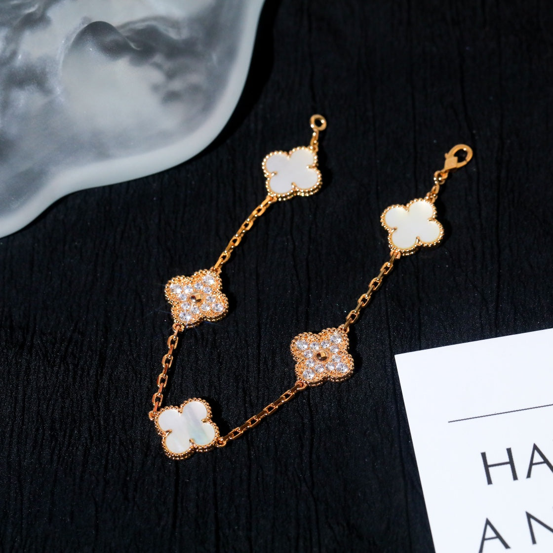 [Raffine]CLOVER BRACELET 5 MOTIF WHITE MOP DIAMOND