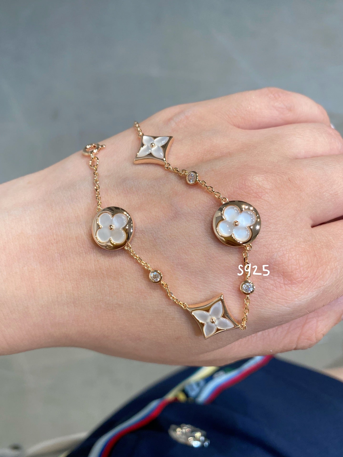 [Raffine]STAR AND SUN 4 MOTIF WHITE MOP PINK GOLD BRACELET
