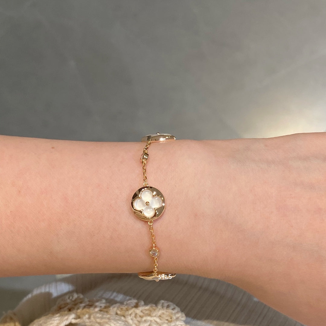 [Raffine]STAR AND SUN 4 MOTIF WHITE MOP PINK GOLD BRACELET