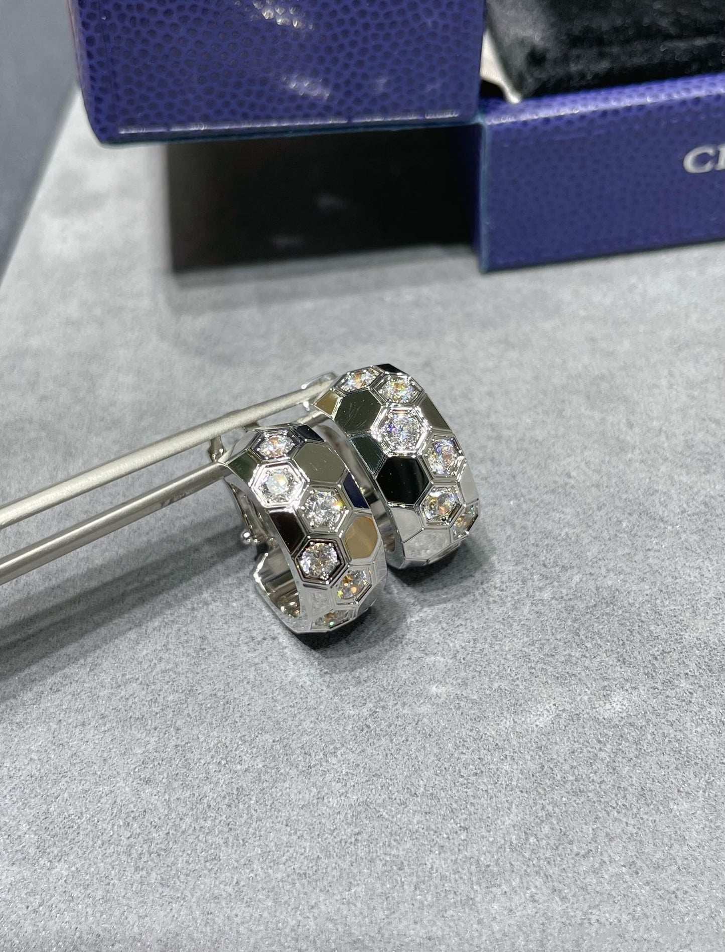 [Raffine]BEE LOVE DIAMOND HOOP EARRINGS