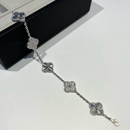[Raffine] مجموعة سوار CLOVER 5 MOTIF LASER