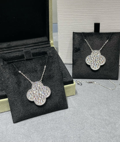 [Raffine] COLLAR DE PLATA CON COLGANTE DE TRÉBOL DE 25 MM Y DIAMANTES PAVÉ