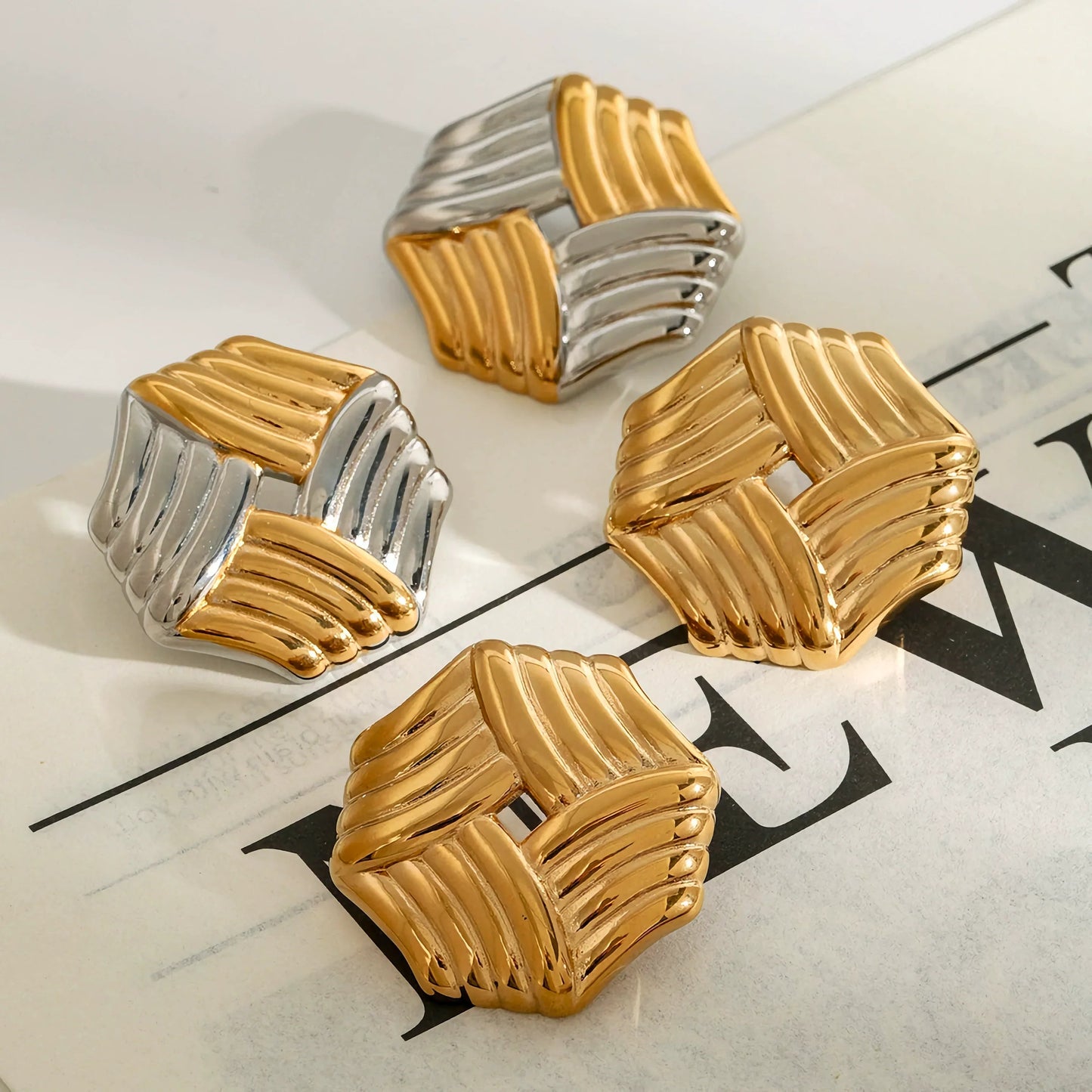 [Raffine]Vanessa Criss Cut Gold Earrings