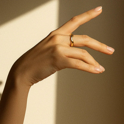 [Raffine]Lunaria Gold Wave Ring
