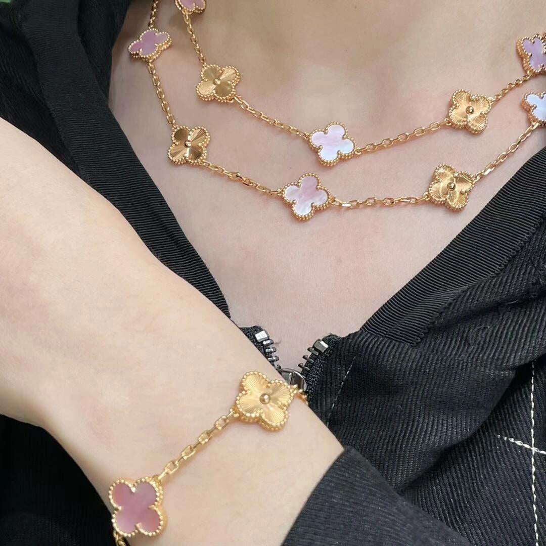 [Raffine]CLOVER 20 MOTIFS LASER PINK MOP NECKLACE