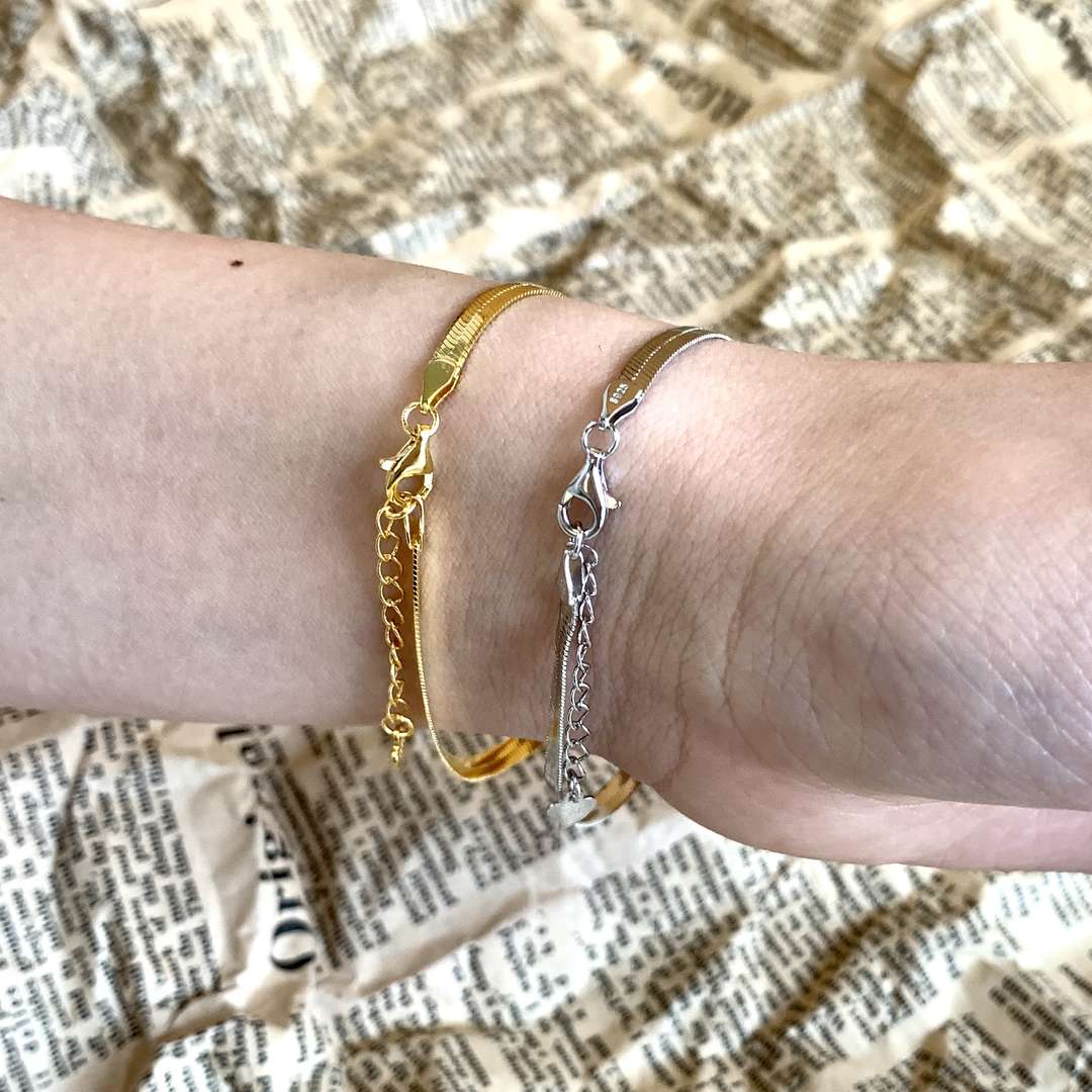[Raffine] Collar plano con cadena de hueso de serpiente y cuchillas