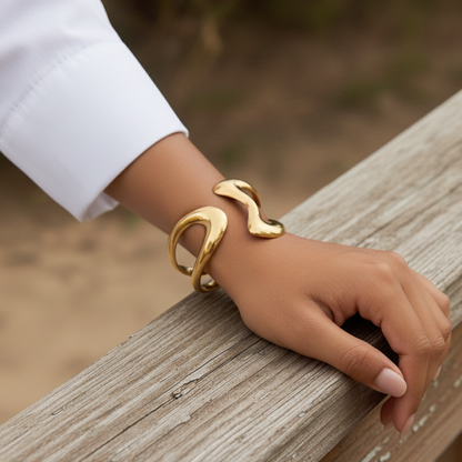 [Raffine]Lulu Sculpted Gold Bangle