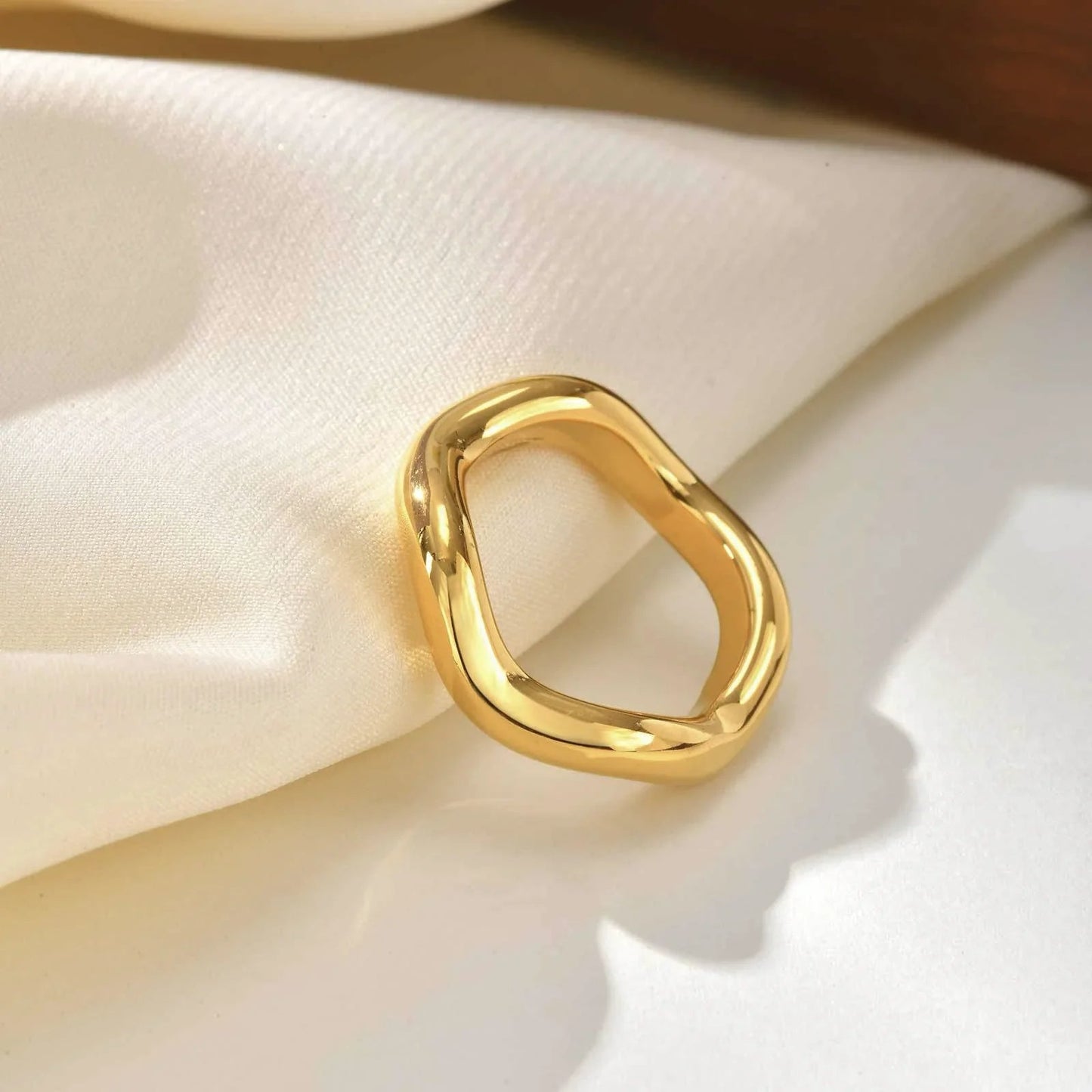[Raffine]Lunaria Gold Wave Ring