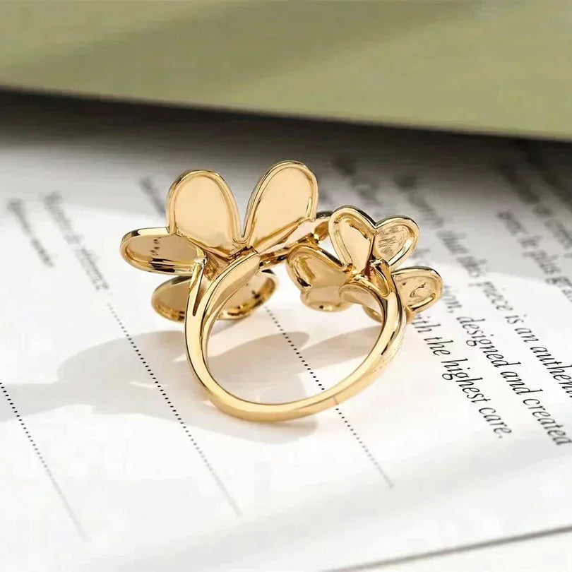 [Raffine]Anillo de oro y diamantes CLOVER COMOS