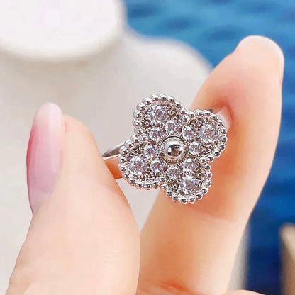 [Raffine] ANILLO DE DIAMANTES CON TRÉBOL
