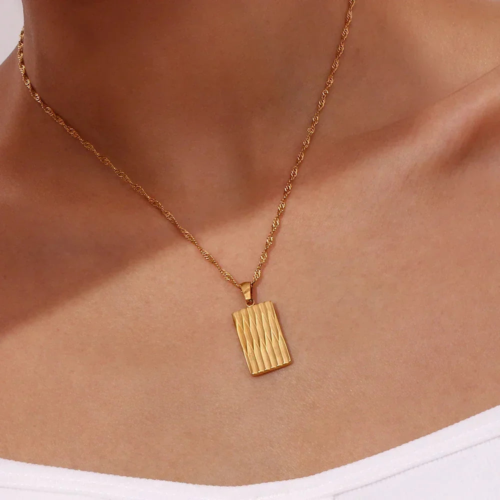 [Raffine]Dahlia Gold Necklace