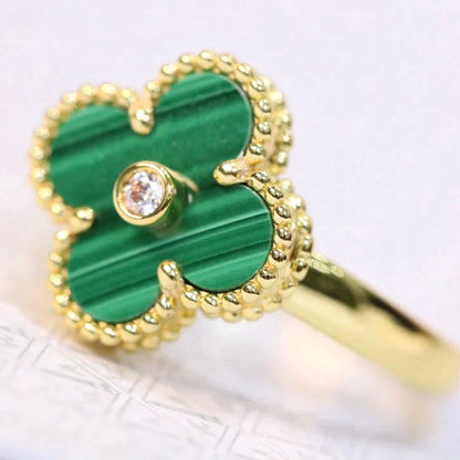 [Raffine] ANILLO DE MALAQUITA CON TRÉBOL, ORO Y DIAMANTE