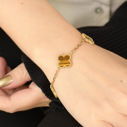 [Raffine] PULSERA DE OJO DE TIGRE CON 5 MOTIVOS DE TRÉBOL 