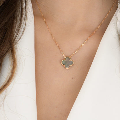 [Raffine] COLLAR DE NÁCAR GRIS DE 15 MM DE TRÉBOL